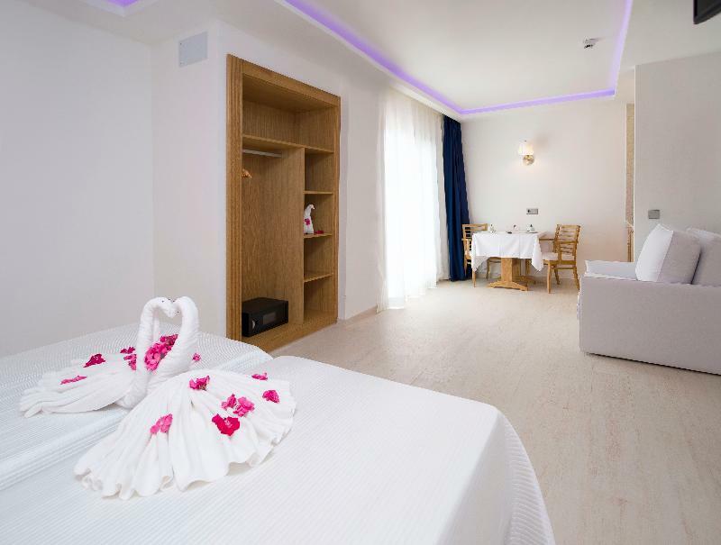 My Way Luxury Ibiza Hotel Playa d'en Bossa Exterior foto
